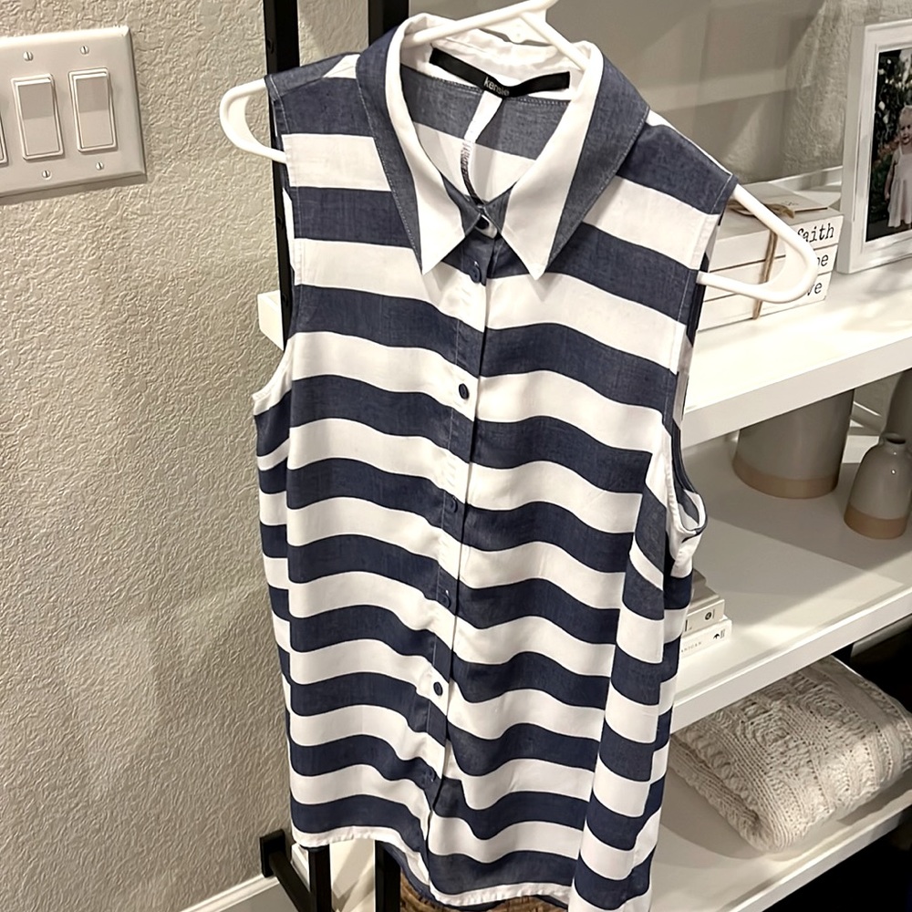 Kenzie blue and white stripe sleeveless button down tunic top
